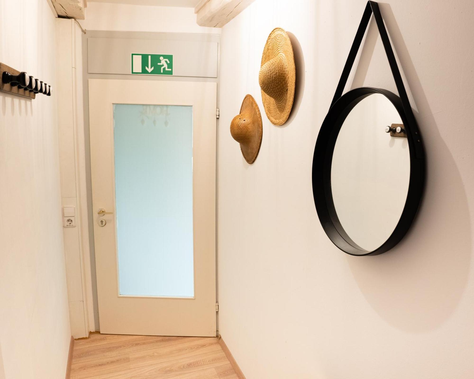 Apartment Mariposa Stays, Seenaehe, Parkplatz, 8 Gaeste