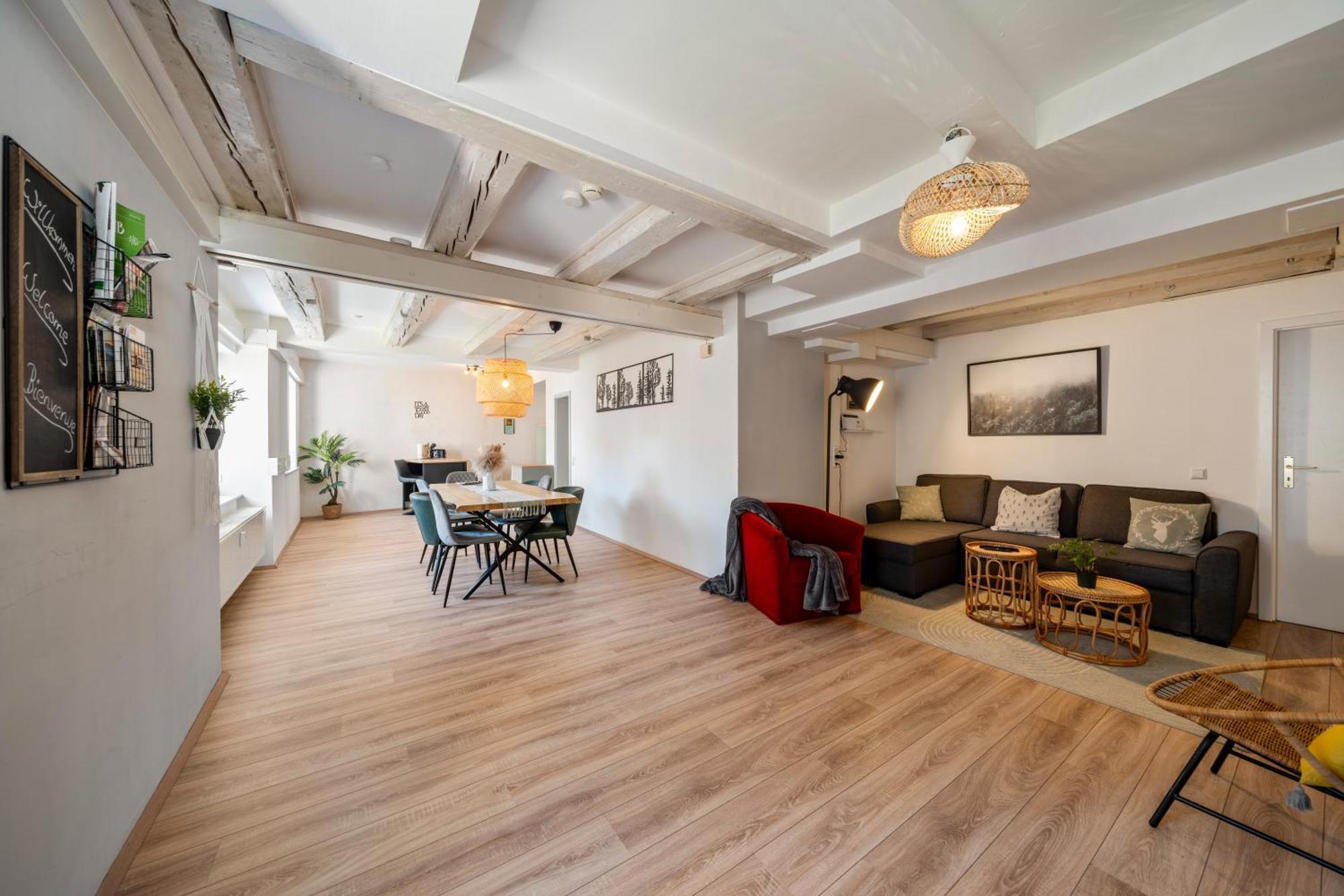 Mariposa Stays, Seenaehe, Parkplatz, 8 Gaeste Apartment *